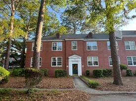 2940 Oleander Dr in Wilmington, NC - Building Photo