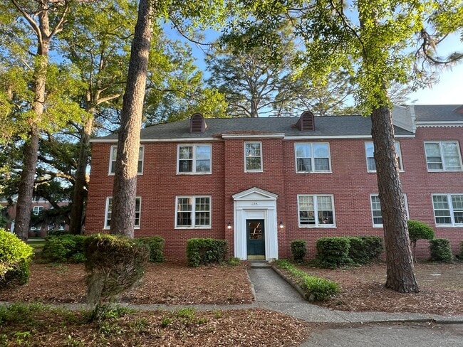 property at 2940 Oleander Dr