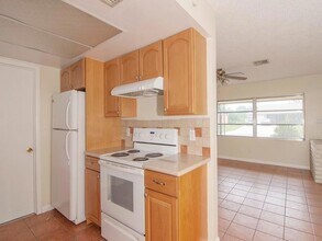 557 SW Duval Ave in Port St. Lucie, FL - Building Photo - Building Photo