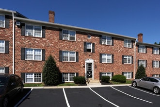 Audubon Manor in West Chester, PA - Foto de edificio - Building Photo