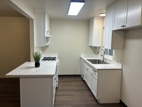 1803 Brewer Way in Modesto, CA - Building Photo - Building Photo