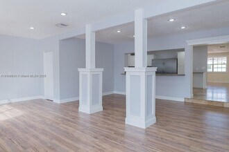 5520 Hayes St in Hollywood, FL - Building Photo - Building Photo