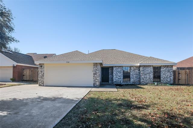 3106 Hillcrest Dr in Rowlett, TX - Building Photo