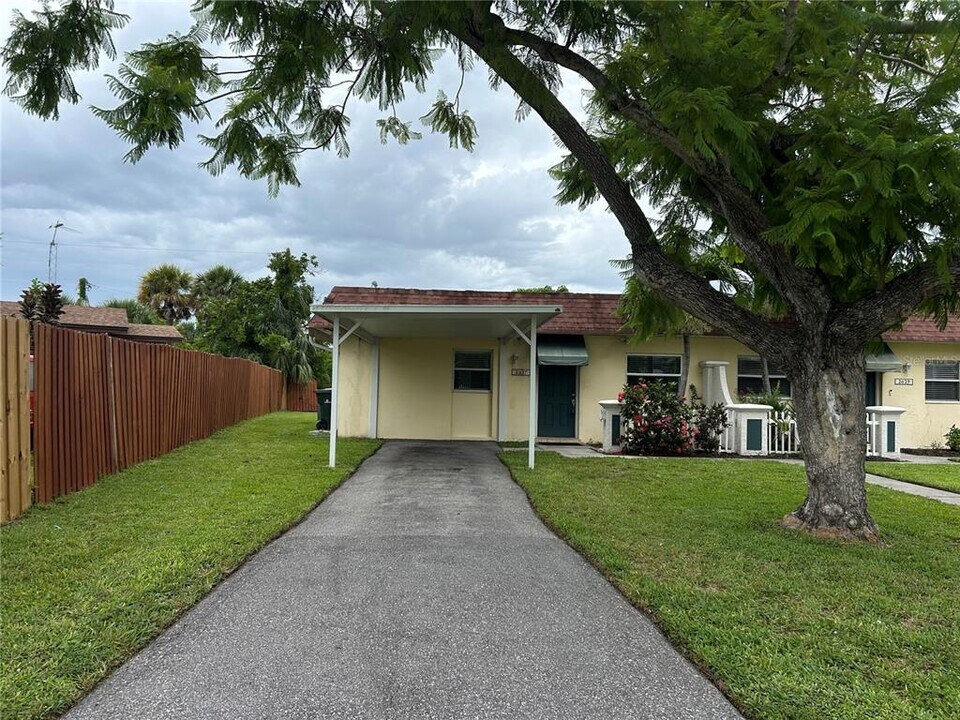 2627 Linda St in Sarasota, FL - Building Photo