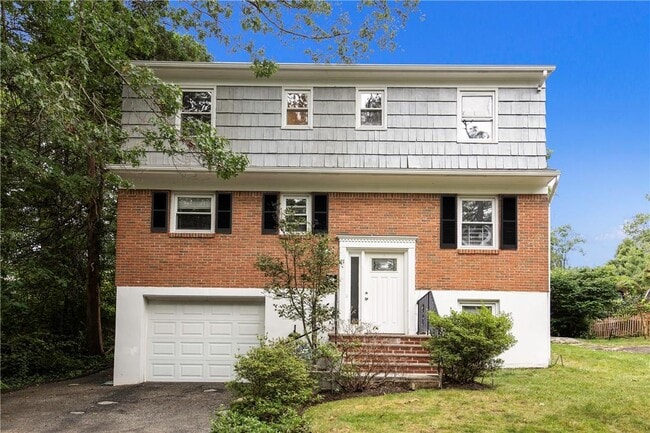property at 11 N Brook Rd