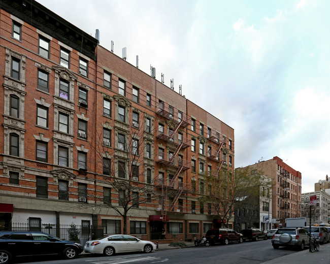 416-418 E 13th St in New York, NY - Foto de edificio - Building Photo