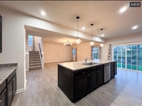 6158 Osage Dr in Hamilton, OH - Building Photo - Building Photo