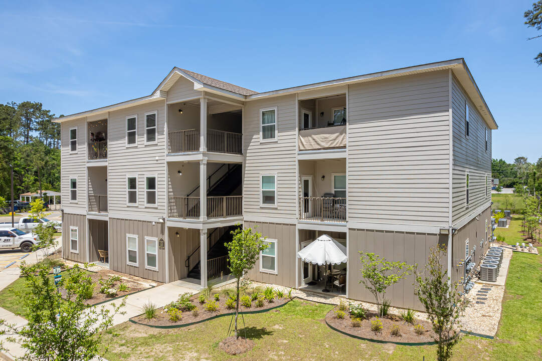 Turtle Creek Apartments in Mandeville, LA - Building Photo