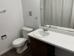 1005 Washington Ave, Unit Unit A in Alton, IL - Building Photo - Building Photo