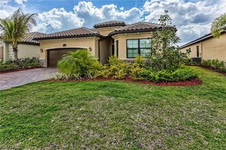 28128 Foxrock Ct in Bonita Springs, FL - Foto de edificio - Building Photo