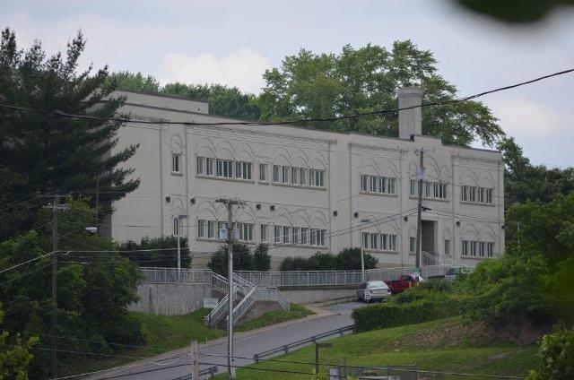 Graham Manor in Bluefield, VA - Building Photo