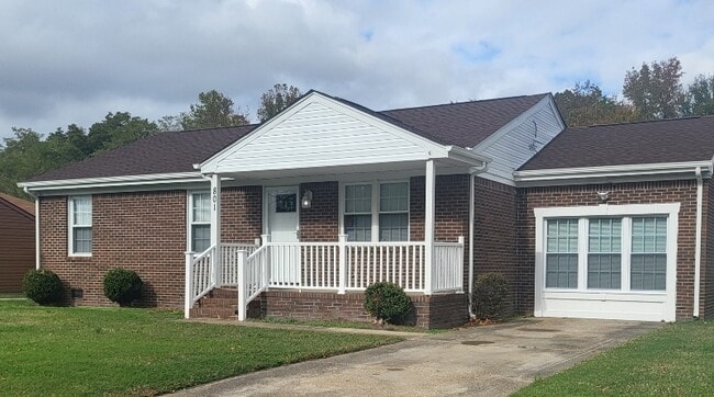 801 Portland St in Chesapeake, VA - Building Photo - Building Photo