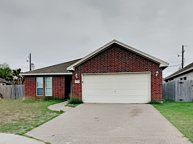 3157 Boar Thicket Dr in Corpus Christi, TX - Building Photo - Building Photo