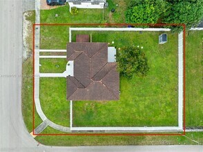 16101 NE 11th Ave in North Miami Beach, FL - Building Photo - Building Photo
