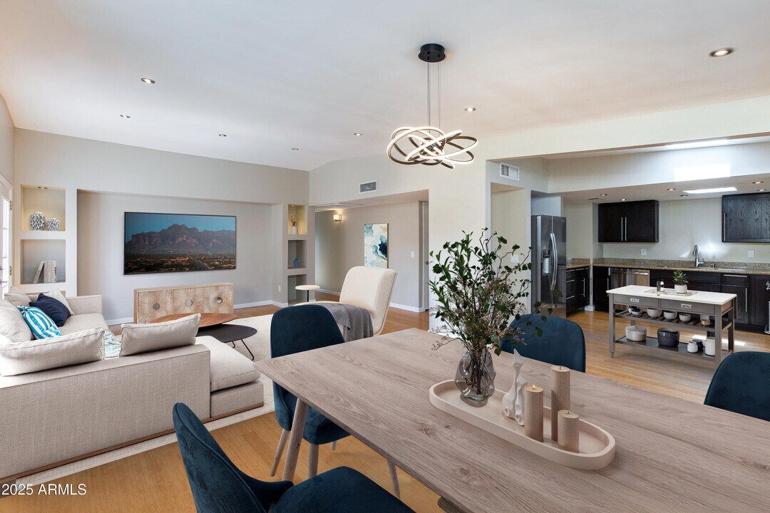 3707 E Laurel Ln in Phoenix, AZ - Building Photo