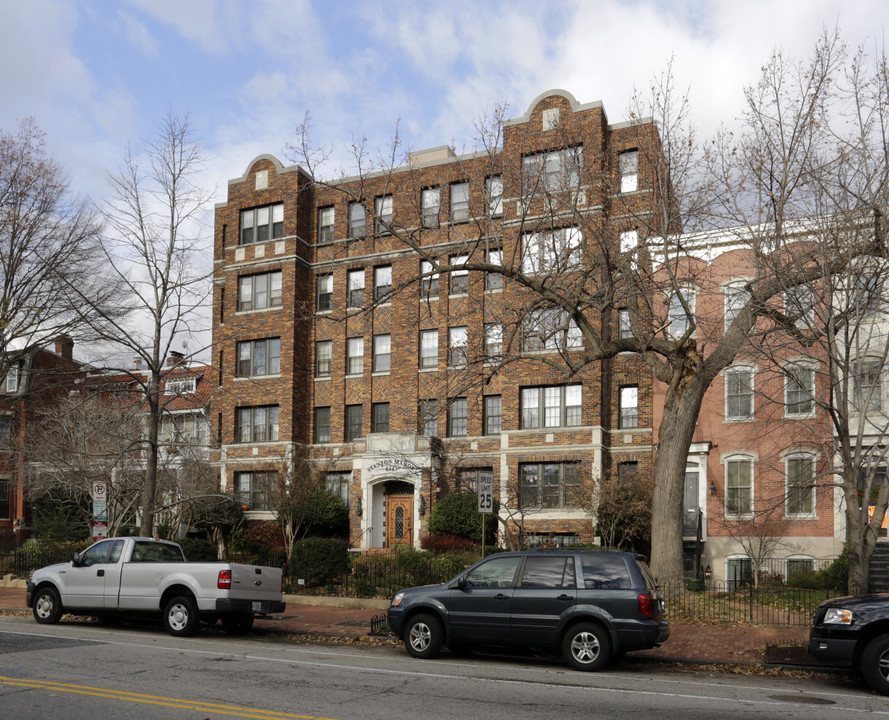 Stanton Manor in Washington, DC - Building Photo