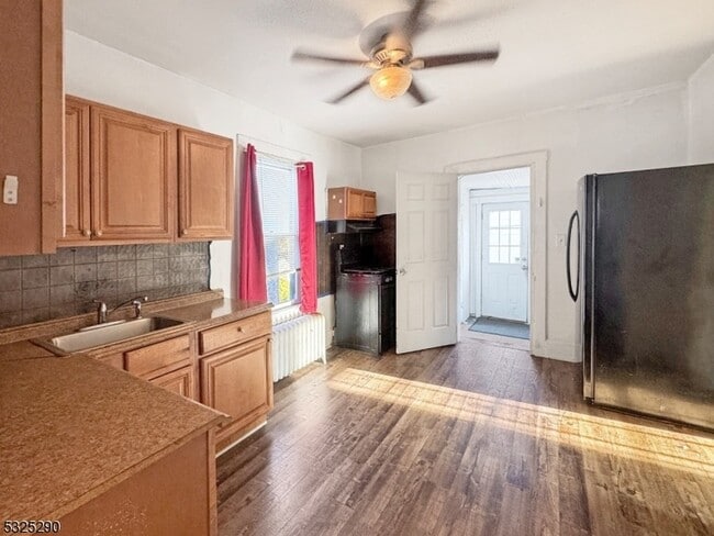 62 Summit Ave, Unit B in Phillipsburg, NJ - Building Photo - Building Photo