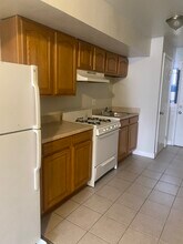 427 60th St NE, Unit 2 in Washington, DC - Building Photo - Building Photo