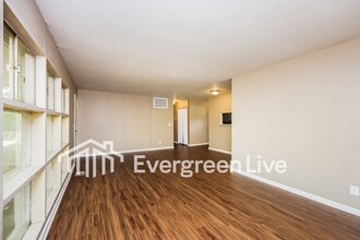 8715 Desoto Dr in Cincinnati, OH - Building Photo - Building Photo