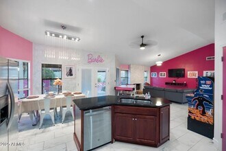 10944 E Becker Ln in Scottsdale, AZ - Building Photo - Building Photo
