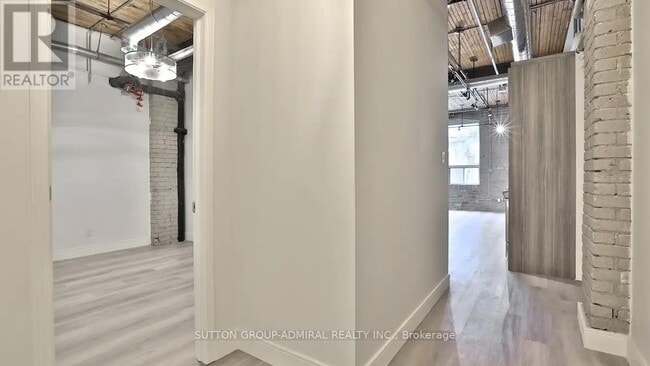 34 Noble St in Toronto, ON - Building Photo - Building Photo