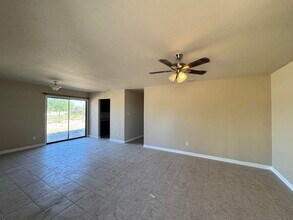 203 Kennedy Dr in Del Rio, TX - Foto de edificio - Building Photo