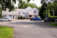 Pleasant Valley Estates in Granby, MA - Foto de edificio - Building Photo