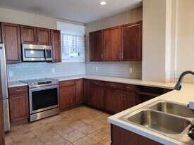 3210 Main St, Unit Apt. 1 in Buffalo, NY - Building Photo