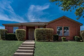 612 Snapdragon Ln in Desoto, TX - Building Photo - Building Photo