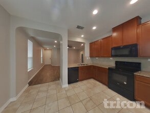 13338 Stetson Trail in San Antonio, TX - Foto de edificio - Building Photo