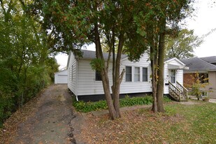 1408 Woodruff Rd in Joliet, IL - Building Photo