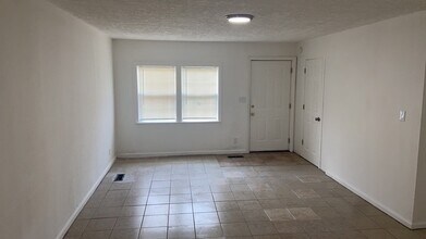 3939 Prescott Ave in Dayton, OH - Building Photo - Building Photo