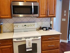 114 Oohleeno Way in Loudon, TN - Building Photo - Building Photo