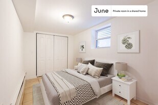 Room in Shared 3 bed/1 bath home, Unit A in Chicago, IL - Building Photo