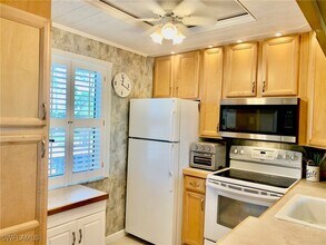 1580 Pine Valley Dr in Ft. Myers, FL - Building Photo - Building Photo
