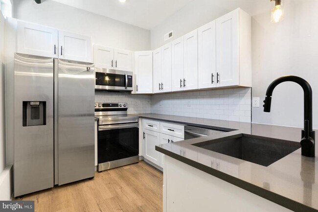 property at 3965 Lancaster Ave