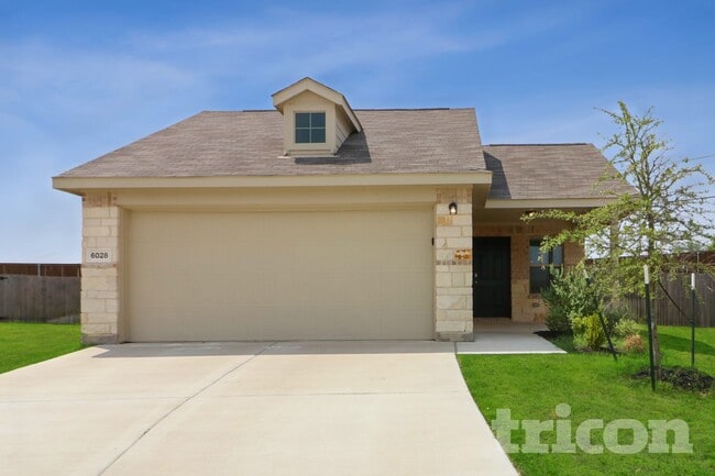 property at 6028 Parkview Hills Ln