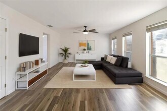 813 Silverbrook Dr in Saginaw, TX - Building Photo - Building Photo