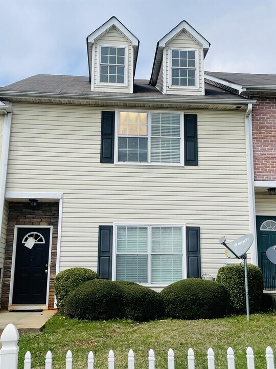 7635 Commerce Ct in Riverdale, GA - Building Photo