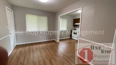 8023 Holmes Rd in Kansas City, MO - Building Photo - Building Photo