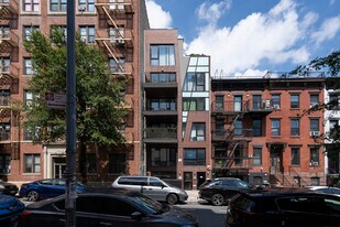 251 S 3rd St in Brooklyn, NY - Building Photo