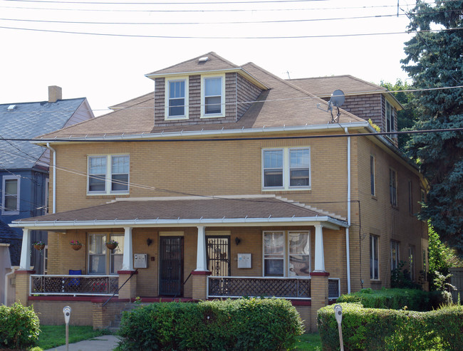 8 Madison Ave in Endicott, NY - Building Photo - Building Photo