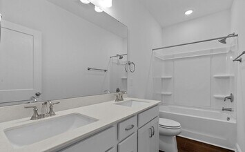 113 N Franklin St in Wake Forest, NC - Building Photo - Building Photo