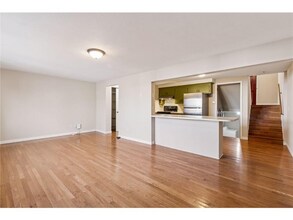 1241 Circle Terrace Blvd NE in Minneapolis, MN - Building Photo - Building Photo
