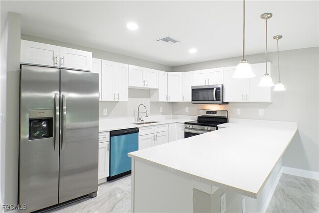 2020 East 12th Street in Lehigh Acres, FL - Building Photo - Building Photo