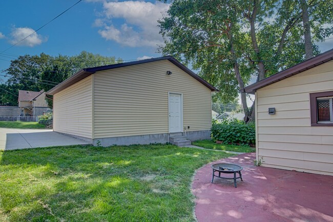 4205 Pacific St in Omaha, NE - Building Photo - Building Photo