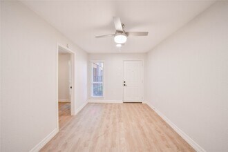 2703 Mason St in Houston, TX - Building Photo - Building Photo