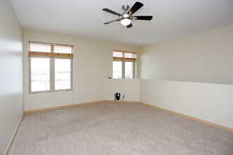 West Glen Town Center Apartments in West Des Moines, IA - Foto de edificio - Interior Photo