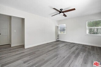 908 Venezia Ave in Los Angeles, CA - Building Photo - Building Photo