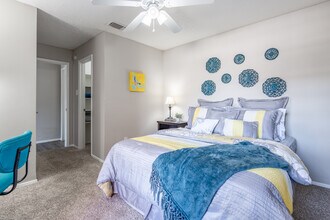 Cobblestone Village in Grapevine, TX - Foto de edificio - Interior Photo